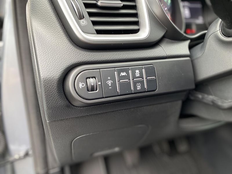 Kia Ceed 1.5 T-GDi 103 kW Spin - fotka 12 z 26