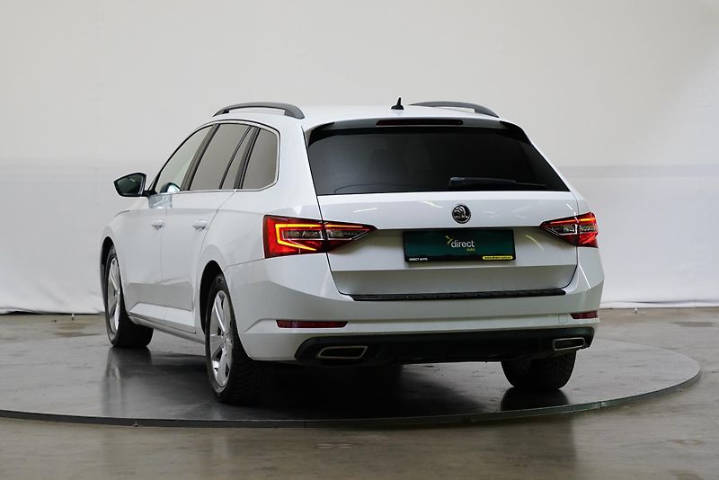 Škoda Superb - fotka 7 z 28
