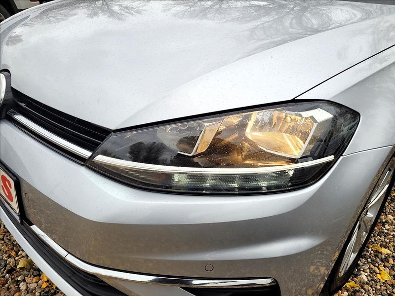 Volkswagen Golf 1,0 TSI,navi,digiklima,acc,alu - fotka 46 z 49