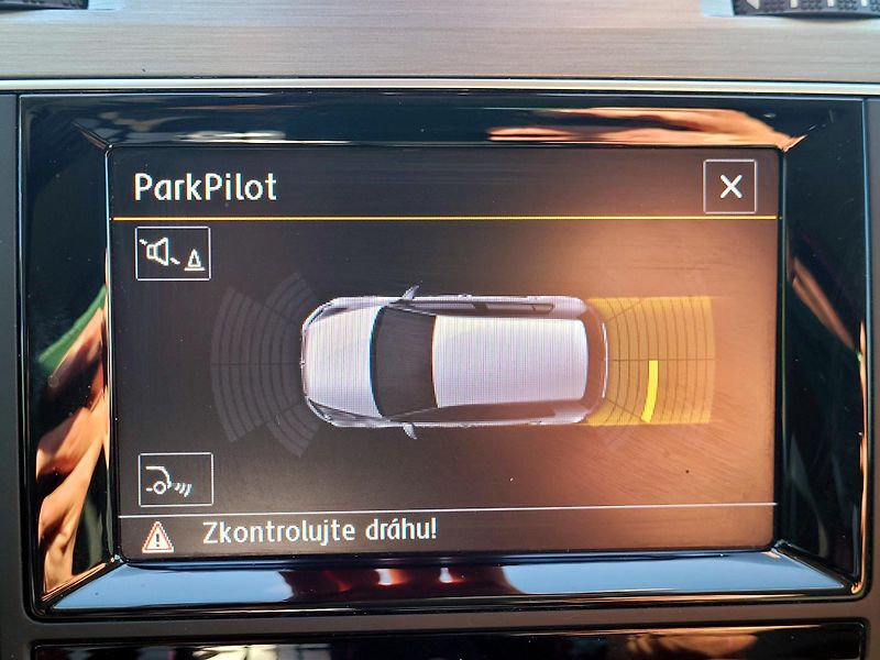 Volkswagen Golf CZ, VÝBAVA, SERV.KN.CEBIA      - fotka 62 z 74