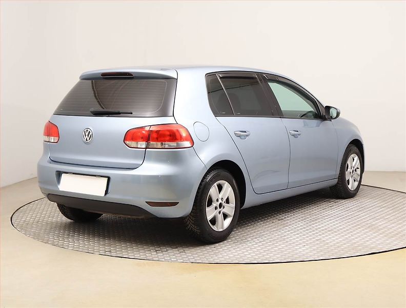 Volkswagen Golf (2009) 1.6 - fotka 5 z 18