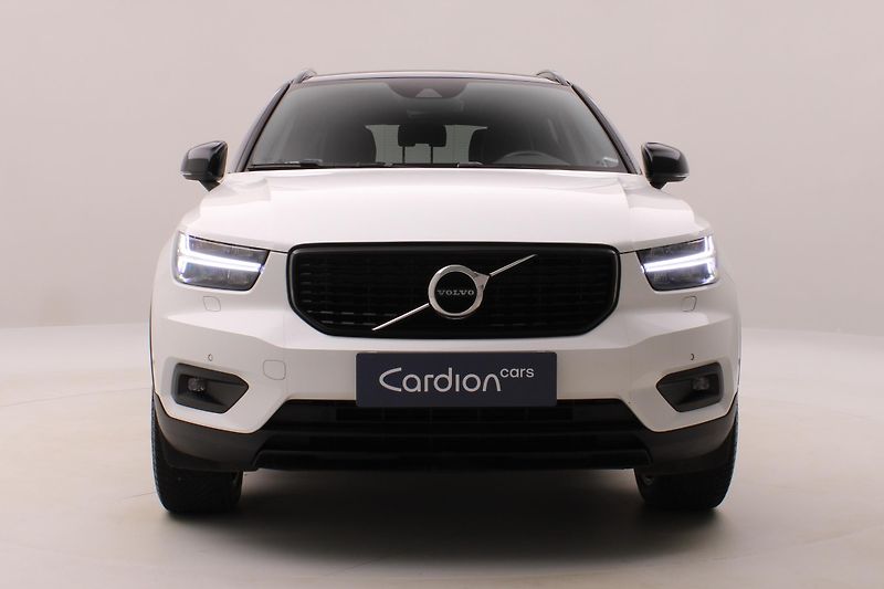 Volvo XC40 D4 AWD R-DESIGN AUT  - fotka 15 z 45