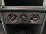 Volkswagen Polo 1,2   HTP,PO GO MOTORU,SERVISK - náhled 11