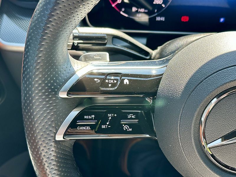Mercedes-Benz GLC (2024) 200 4Matic Kupé AMG Line - fotka 20 z 27