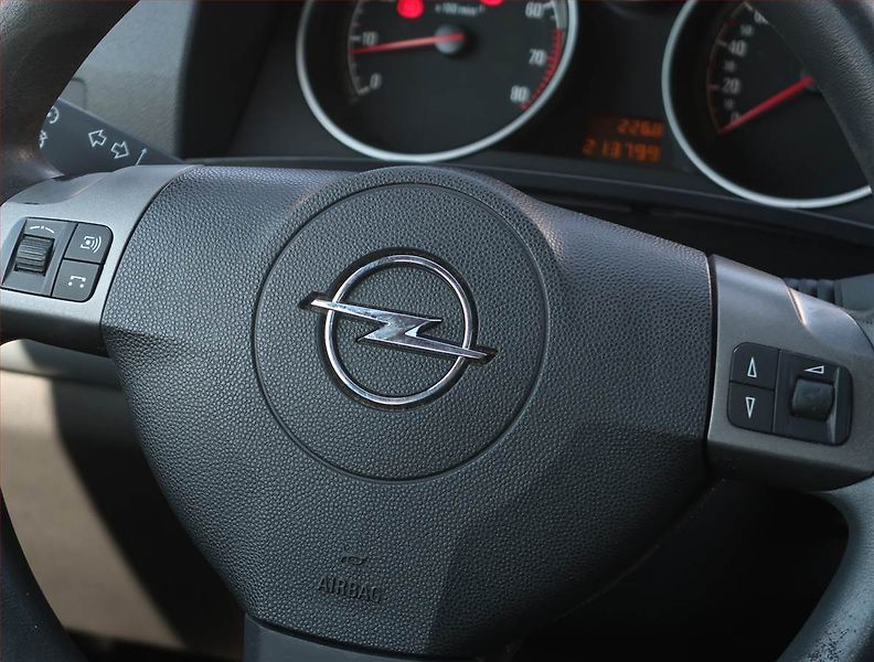 Opel Zafira (2006) 1.6, 7 míst, jezdí dobře - fotka 15 z 18