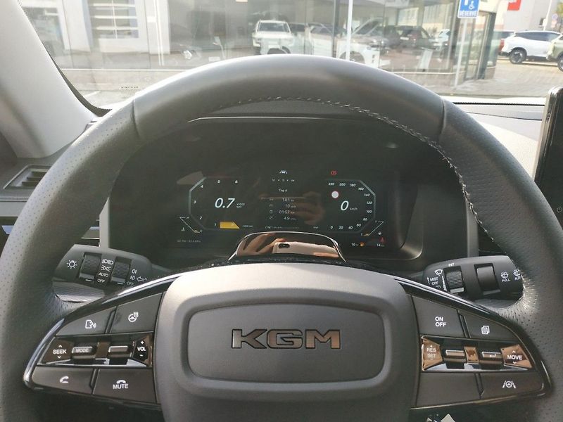 KGM Musso Grand 2.2XDI, STYLE+ 4WD, MT, SKLADE - fotka 14 z 26
