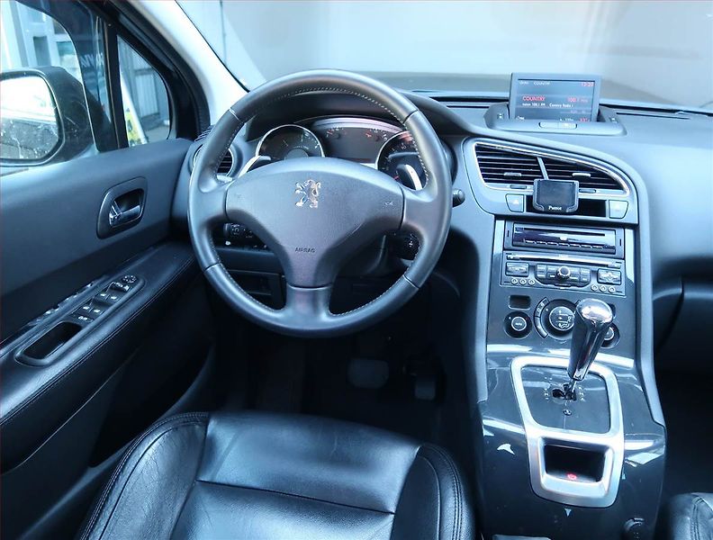 Peugeot 5008 (2012) 1.6 HDi, Automat, Tempomat - fotka 7 z 16