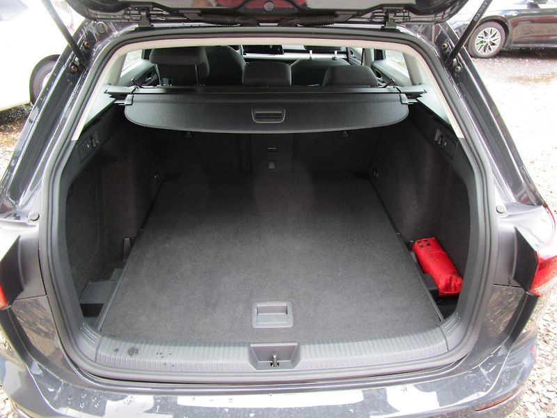 Volkswagen Golf 2,0TDI-DSG-NOVÁ STK+OLEJ - fotka 12 z 30