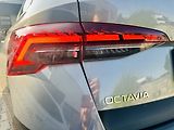 Škoda Octavia Combi Top Selection 2,0 TDI/11 - náhled 33