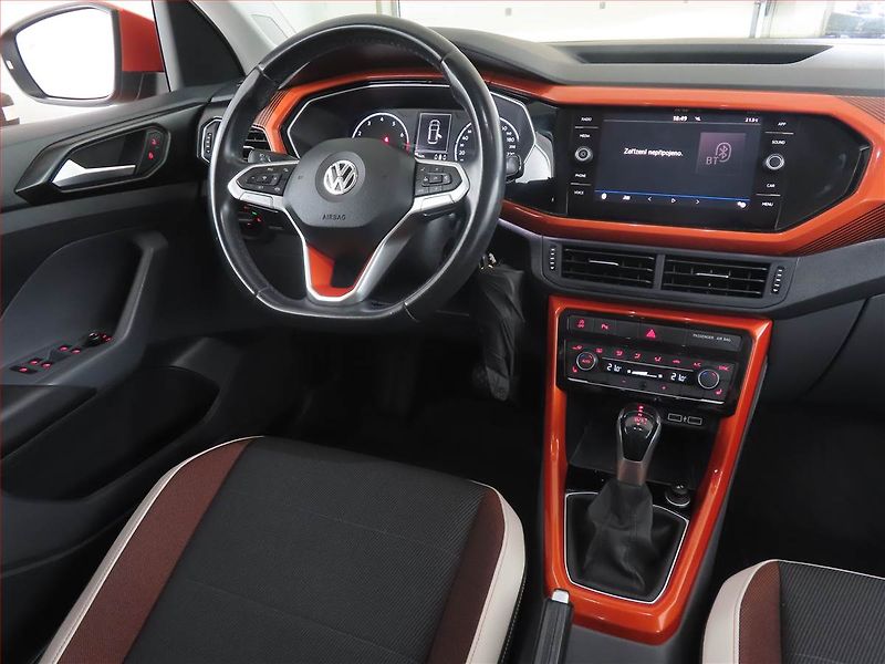 Volkswagen T-Cross (2019) 1.0 TSI, Automat, ČR,1.maj - fotka 7 z 15