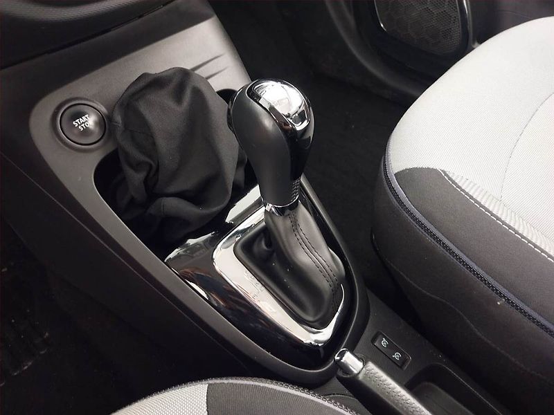 Renault Captur (2015) 1.2 TCe, Automat, Tempomat - fotka 13 z 20