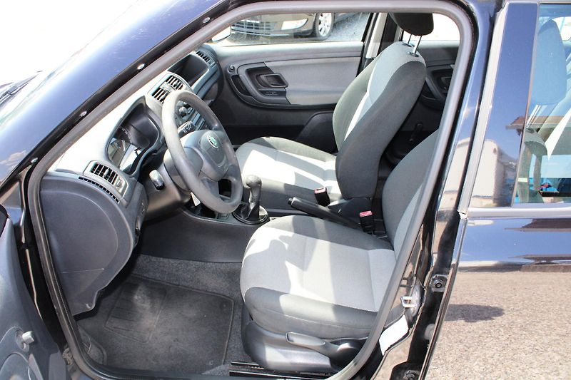 Škoda Fabia (2010) REZERVACE - fotka 9 z 16