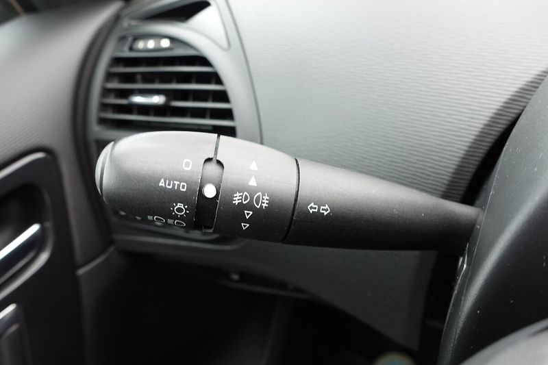 Citroën C4 Picasso 1,6i 88kW M/T - fotka 24 z 28
