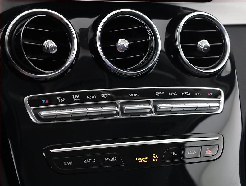 Mercedes-Benz Třídy C (2018) Avantgarde C 220 d 4MATIC - fotka 13 z 20
