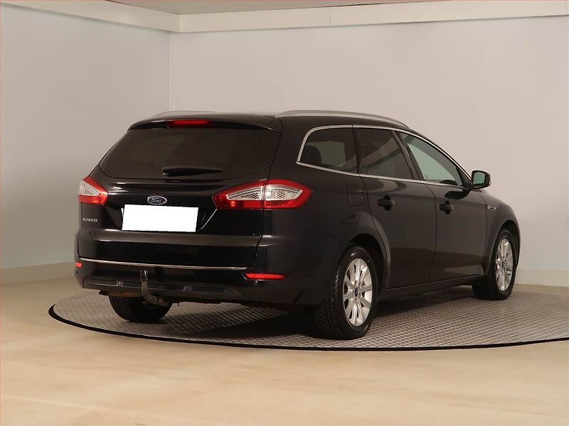 Ford Mondeo (2014) 2.0 TDCi, Automat, Navi - fotka 5 z 25