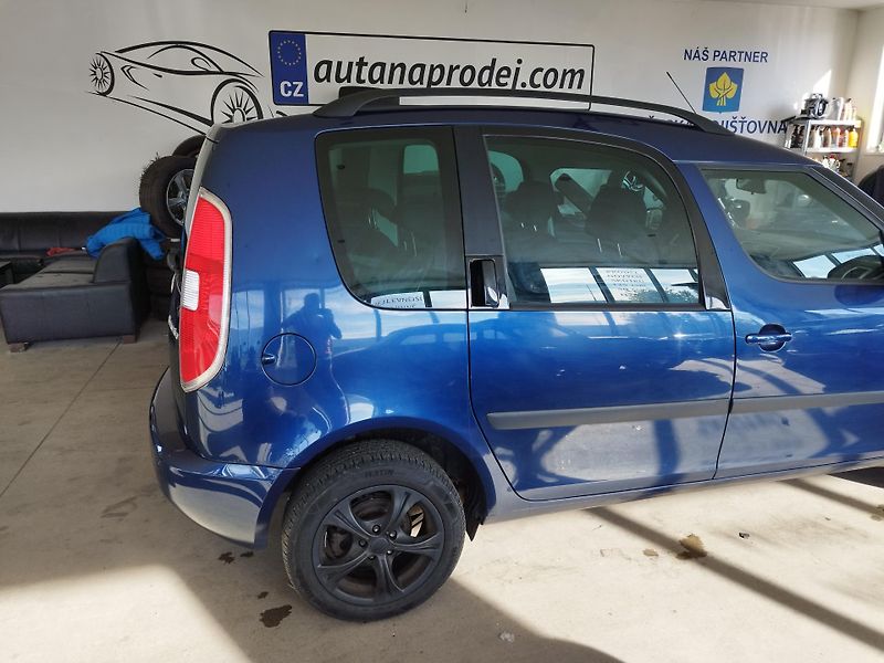 Škoda Roomster (2009) 1.4 63kW,KLIM.,TEMPOMAT - fotka 7 z 34