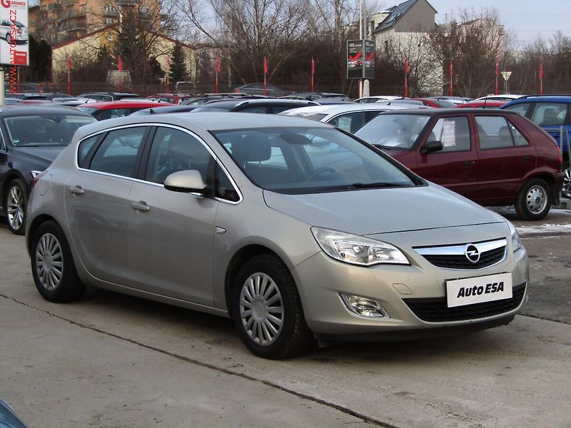 Opel Astra (2010) 1.4i, 2.maj,ČR, AC, navi - fotografie inzerátu