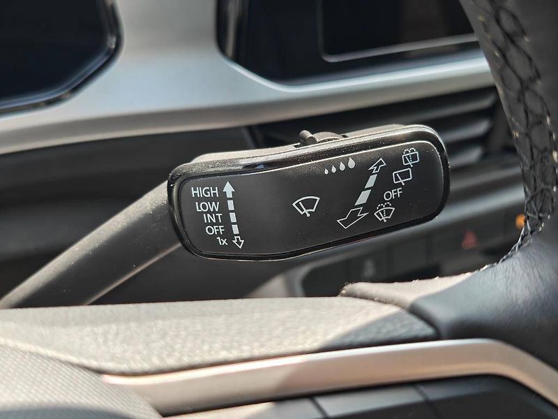 Volkswagen T-Roc Life 6G 1,0TSI - fotka 14 z 22