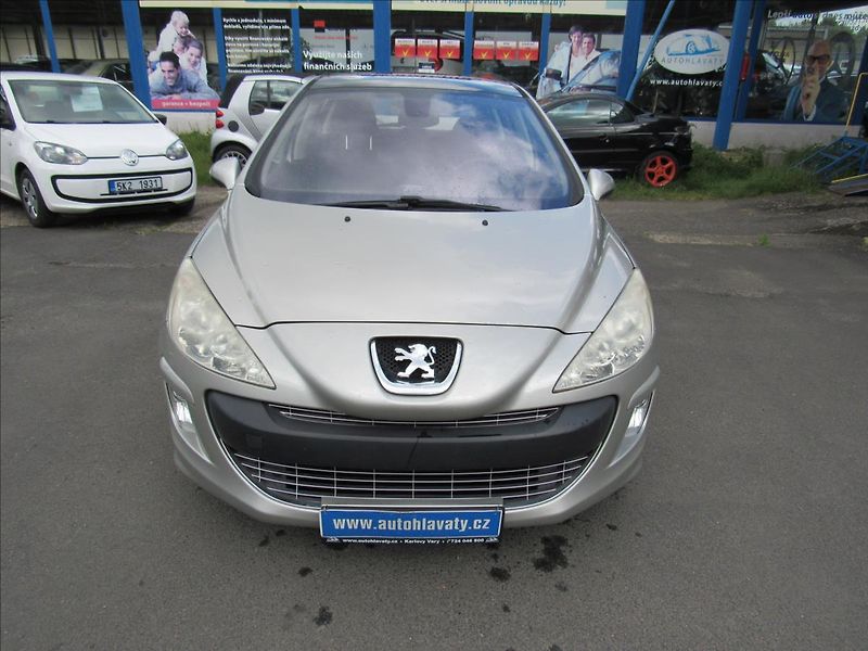 Peugeot 308 1,6 THP 110kW - fotka 2 z 28