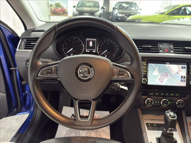 Škoda Octavia 1,8   TSI DSG EA888 ELEGANCE - fotka 10 z 38