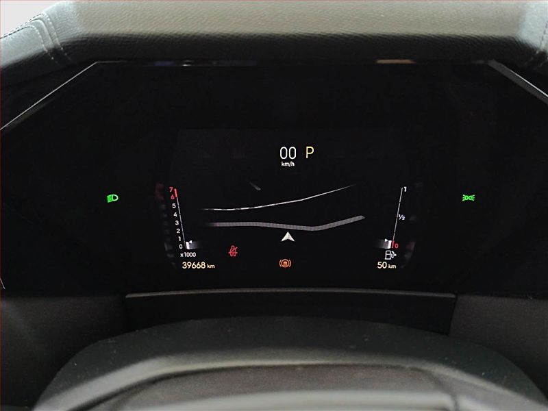 DS Automobiles DS4 (2022) Cross 1.6 PureTech - fotka 11 z 19