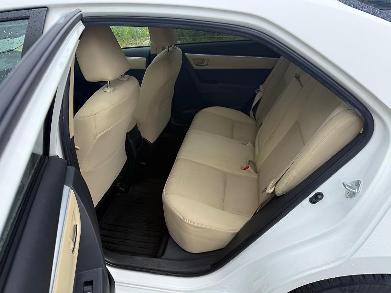 Toyota Corolla 1.6 VVT-i Active Trend - fotka 24 z 26
