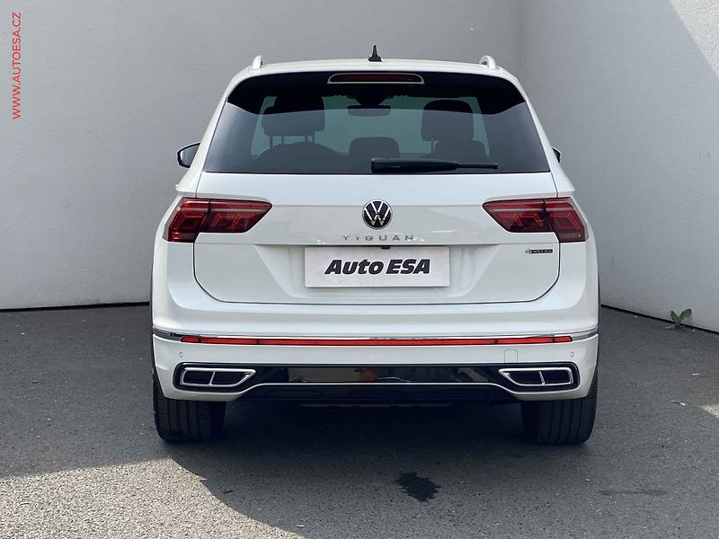 Volkswagen Tiguan (2021) 2.0 TSI 4x4, R-Line - fotka 5 z 25