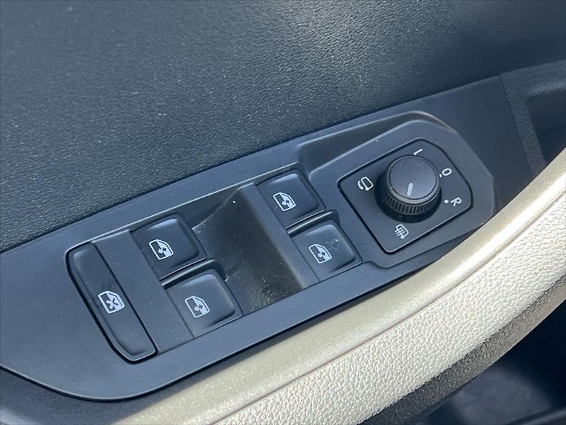 Škoda Karoq 1,5 TSi 110kW 7DSG SELECTION - fotka 20 z 24