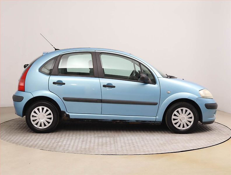 Citroën C3 (2004) 1.1 i, po STK, v dobrém stavu - fotka 6 z 14