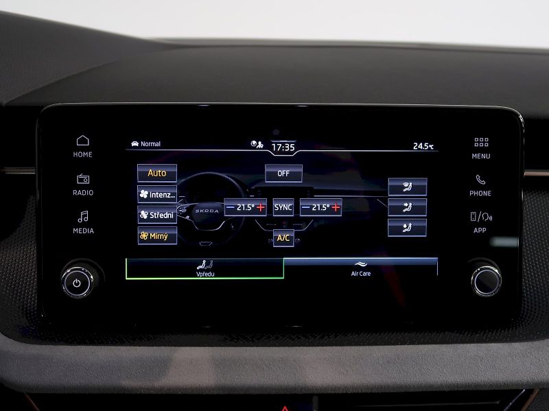 Škoda Scala (2025) TOP SELECTION 1.0TSI 85KW DSG - fotka 29 z 41