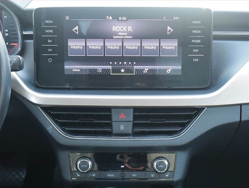 Škoda Scala (2019) 1.0 TSI, Automat, Navi - fotka 12 z 22
