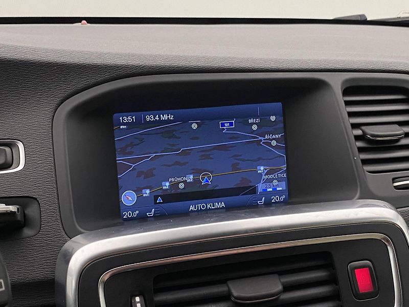 Volvo V60 D2 SUMMUM AUT - fotka 8 z 44