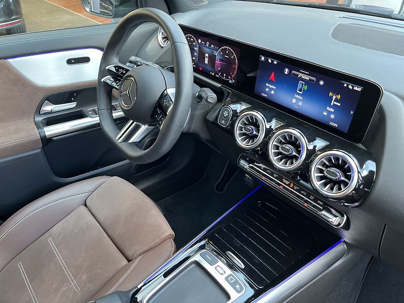 Mercedes-Benz GLA 200 d 4MATIC AMG Style Edition - fotka 19 z 21