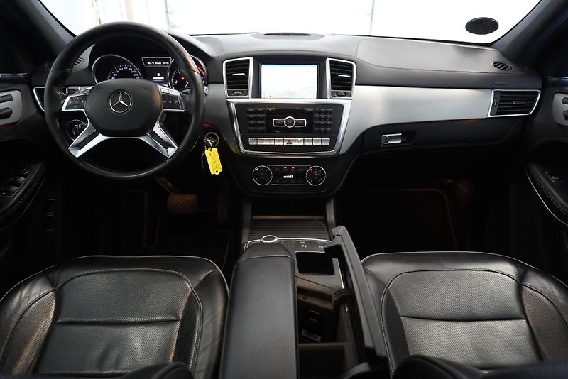 Mercedes-Benz GL GL350 3,0D V6 4MATIC AUT. - fotka 16 z 36