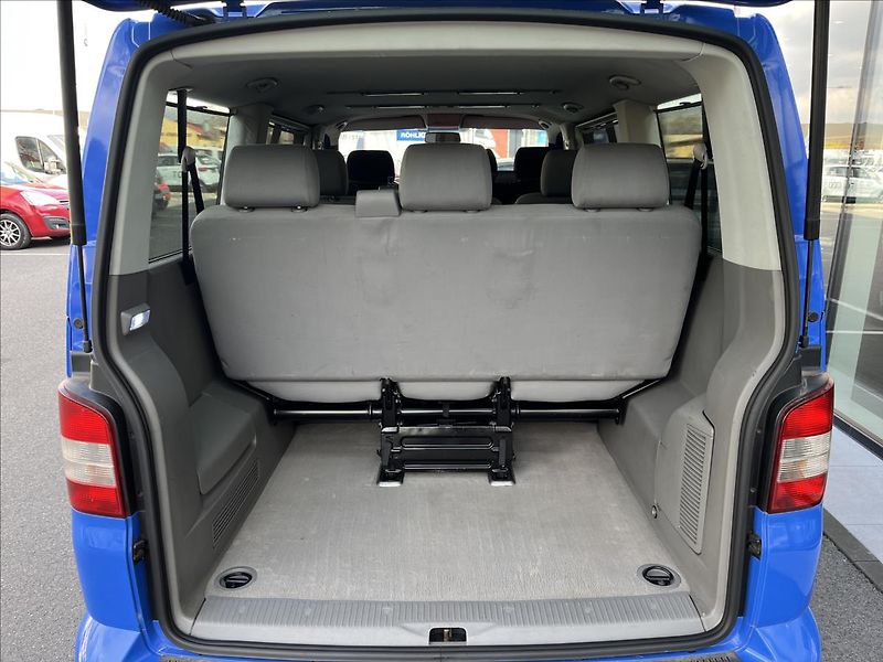 Volkswagen Caravelle 2,5 TDI - fotka 21 z 29