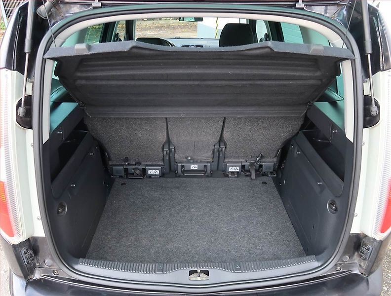 Škoda Roomster (2012) 1.2 TSI, Park. senzory - fotka 13 z 16