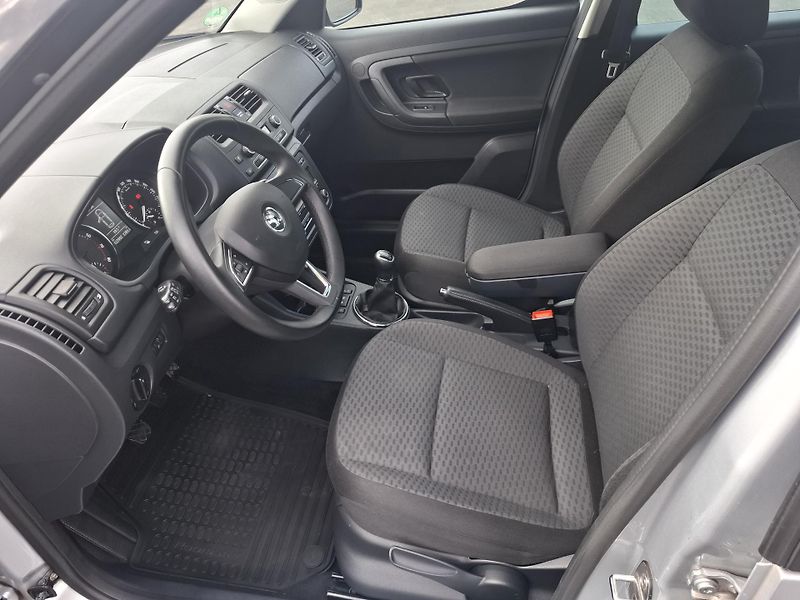 Škoda Roomster (2015) 1.2TSi 63kW,aut.klima,rok 2015 - fotka 8 z 19