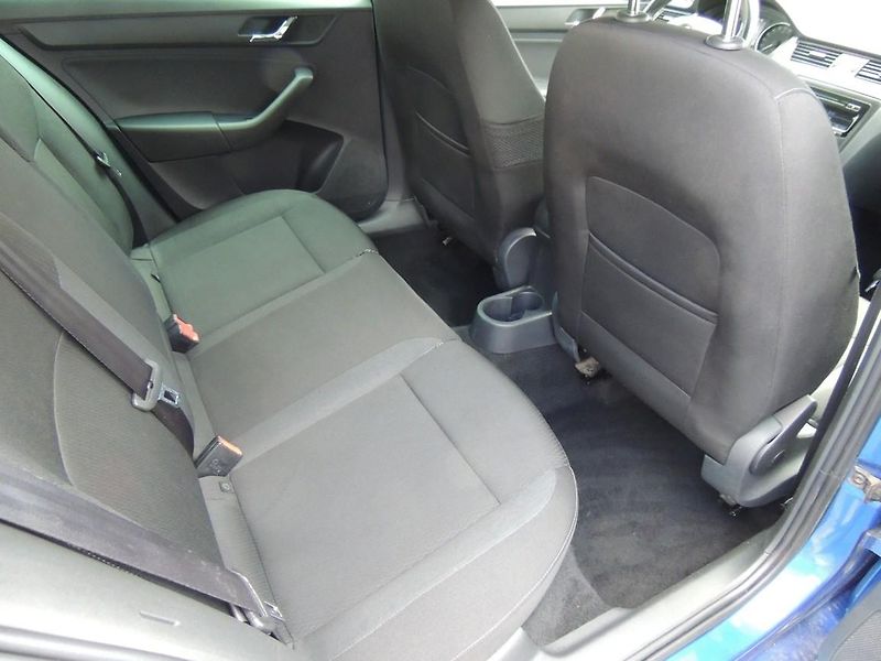 Škoda Rapid (2014) 1.2TSi,77kw,dobrá výbava - fotka 30 z 40