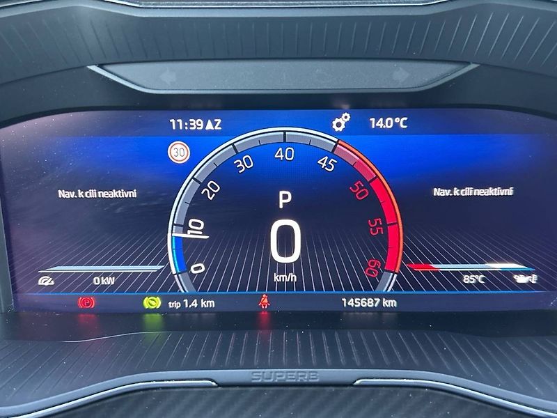 Škoda Superb (2021) kombi 2.0 TDI 7DSG Sportline - fotka 14 z 35