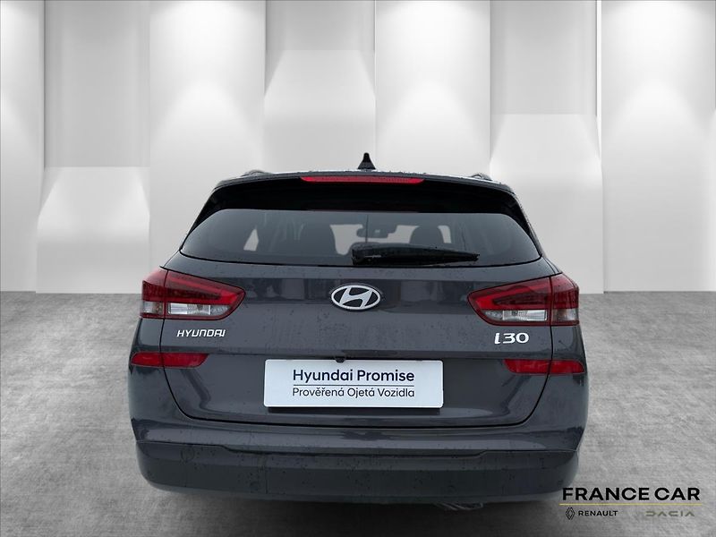 Hyundai i30 1,0 T-GDi 74 kW Family - fotka 6 z 24