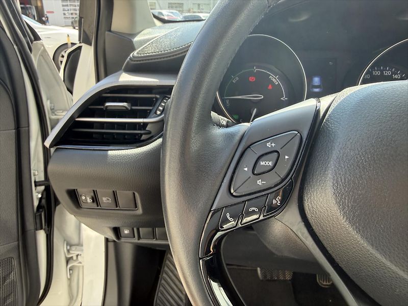 Toyota C-HR 1,8 Comfort Business - fotka 12 z 18