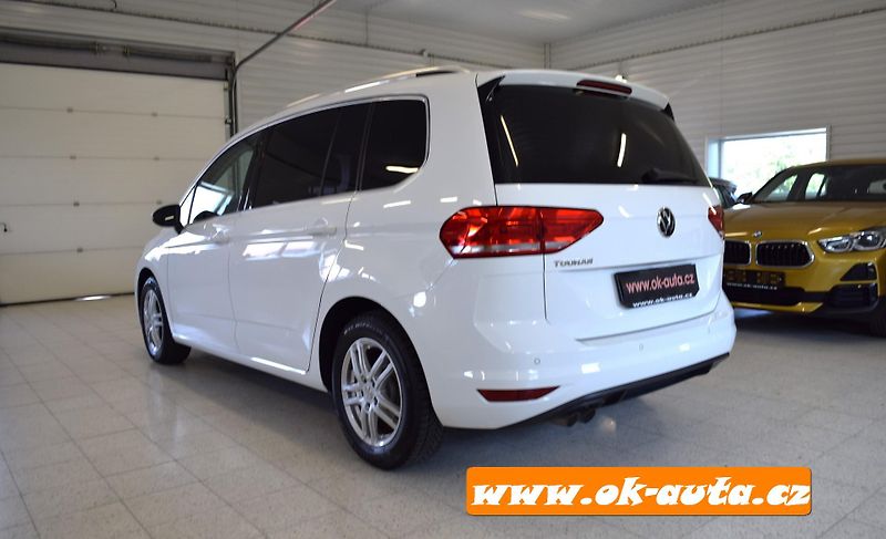 Volkswagen Touran 2.0 TDI HIGH. 7 MÍST 61 000 KM - fotka 3 z 52