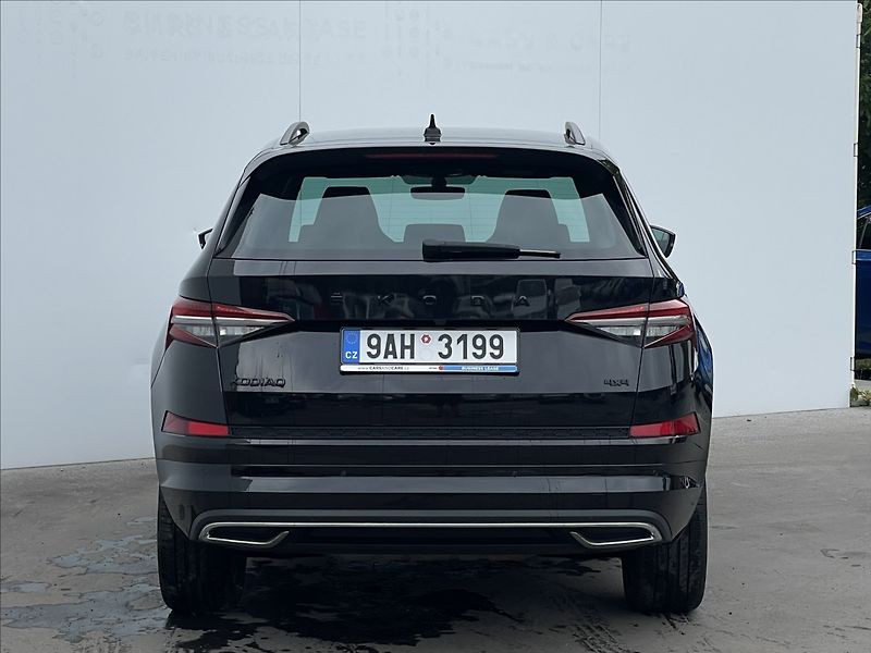 Škoda Kodiaq 2,0 TSI 4x4 DSG Sportline ACC - fotka 23 z 24