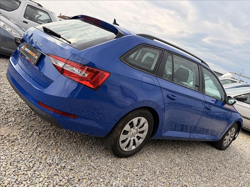 Škoda Superb 1,5 TSI 110kW DSG +SADA ALU - fotka 5 z 24