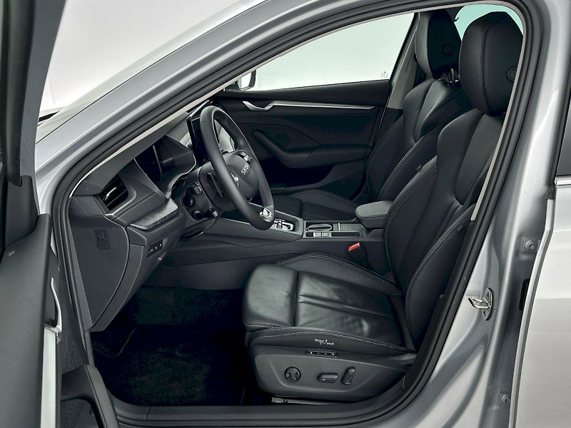 Škoda Octavia (2025) Combi DSG 2.0TDI 110kW Exclusi - fotka 7 z 39