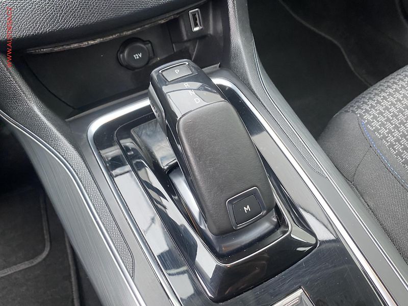 Peugeot 308 (2018) 1.2PT, Style, AT, navi - fotka 15 z 18