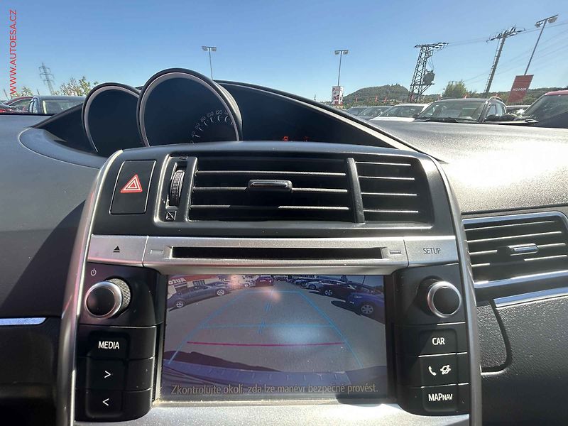 Toyota Verso (2015) 1.6D-4D, ČR, autoAC - fotka 17 z 19