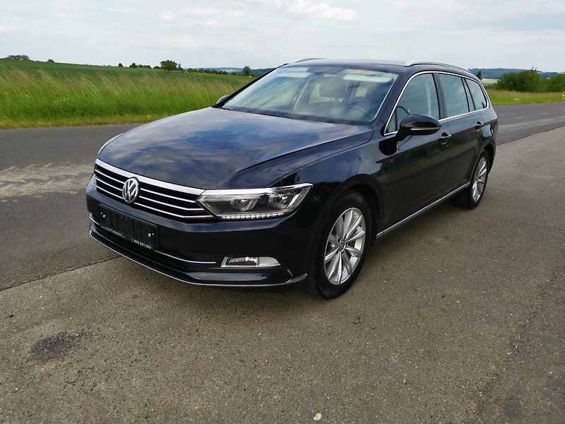 Volkswagen Passat HIGHLINE*110KW*LED*ALCANTARA* - fotografie inzerátu