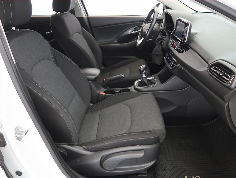 Hyundai i30 (2022) Smart 1.5 T-GDI MHEV - fotka 9 z 20