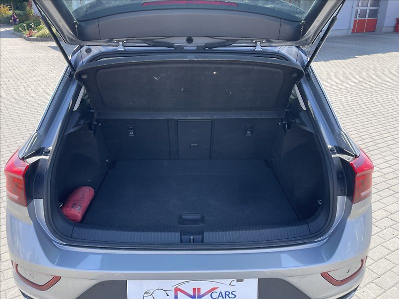 Volkswagen T-Roc 2,0 TDi 110kw DSG Style LED Ra - fotka 9 z 37